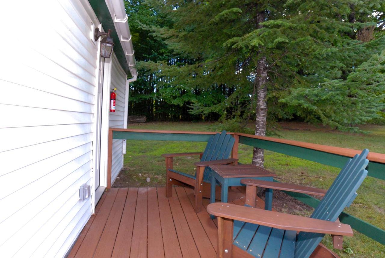 Maple Leaf Lodge Schroon Lake Exteriör bild